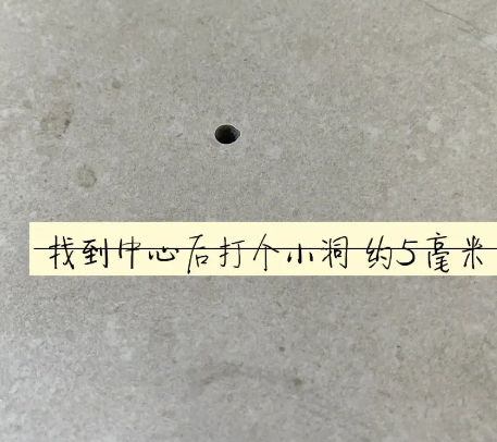 仓山瓷砖空鼓维修公司专业解答在瓷砖铺贴过程中，如果砂料搅拌不均匀，将会带来以下问题